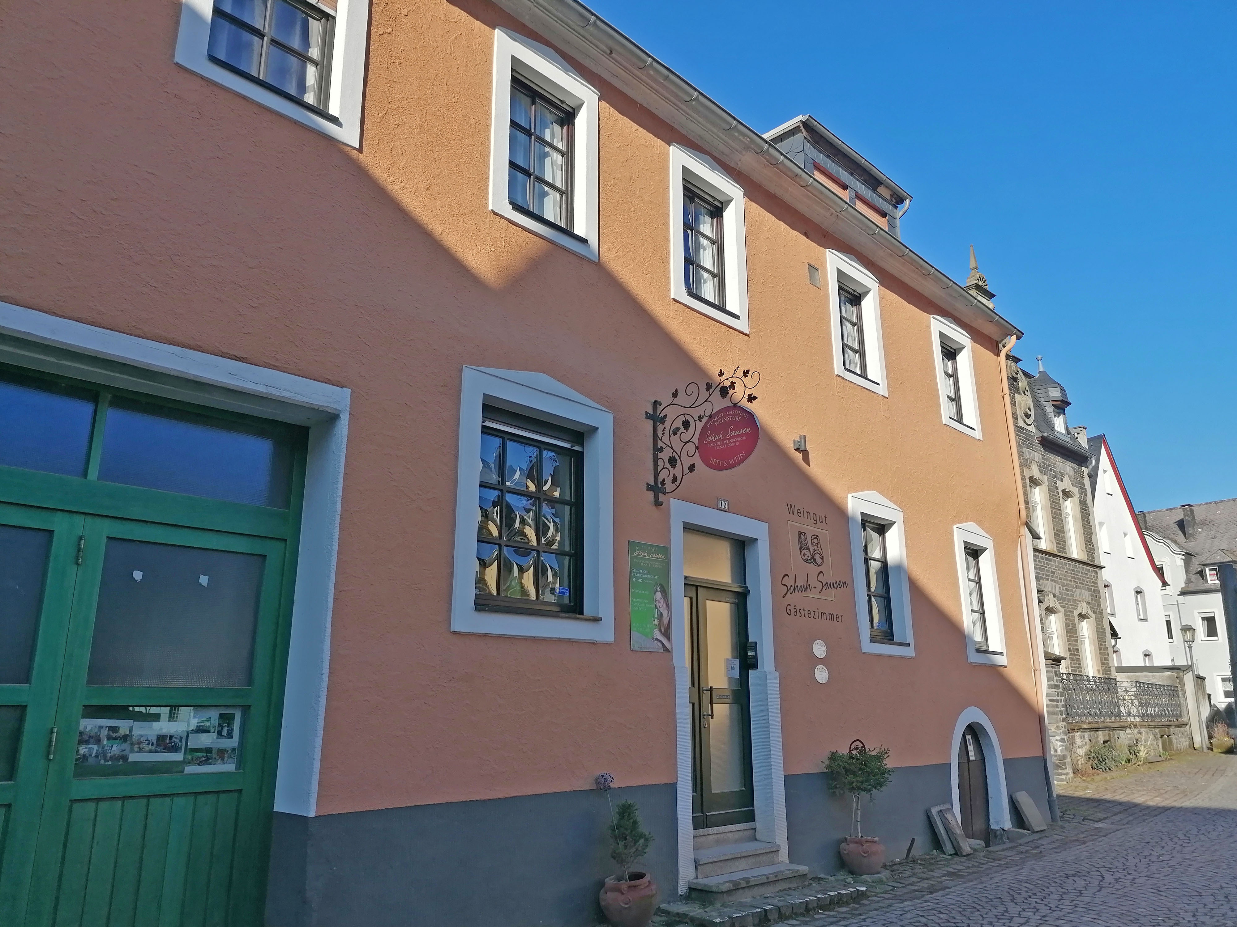 Weingut Schuh-Sausen Reil Mosel