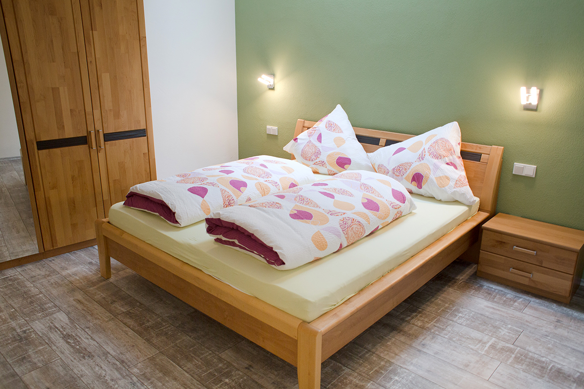 Weingut Schuh-Sausen Reil Mosel Ferienwohnung Ella