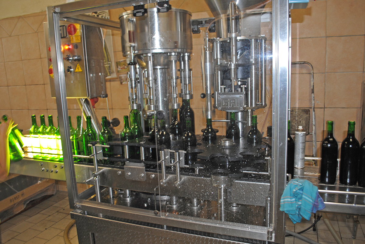 Weingut Schuh-Sausen Reil Mosel Wein Keller