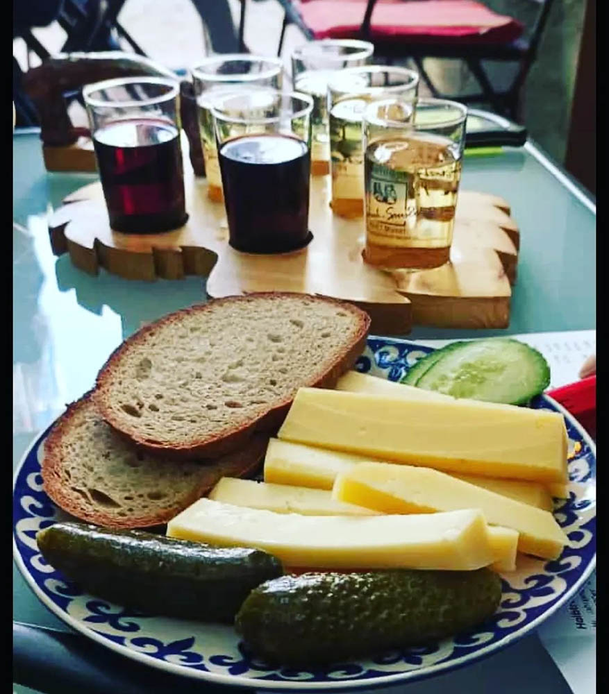 Weingut Schuh-Sausen Reil Mosel Weinstube Winzerstube Käse und Wein