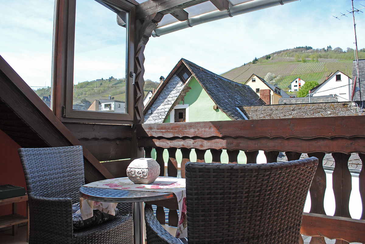 Weingut Schuh-Sausen Reil Mosel Balkon
